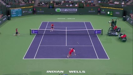 下载视频: Badosa powers past Jabeur to reach Indian Wells final