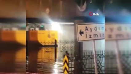 Çatının uçma anı böyle görüntülendi