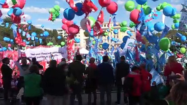 Sindacati in piazza, Letta, Gualtieri, Conte e D'Alema: È la festa della democrazia