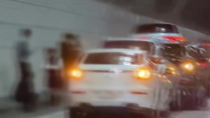 중부내륙고속도로 중원터널에서 차량 7대 추돌 / YTN