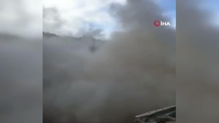 Selin ardından tutuklanan müteahhidin bir apartmanı daha yıkıldı