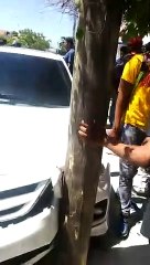 Presuntos policías habrían disparado contra un carro de una mujer en Barahona