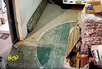 Pucallpa: ladrones ingresan a empresa y amenazan a sus trabajadores con un arma