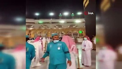 Kabe'nin etrafındaki bariyerler kaldırıldı