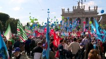50.000 Menschen protestieren in Rom gegen Faschismus