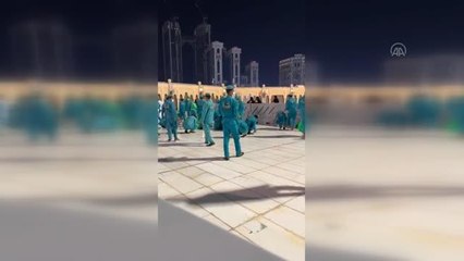 Mescid-i Haram'da bir buçuk yıl aradan sonra ilk kez aralıksız saf tutuldu