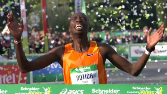 Marathon de Paris : le Kenyan Elisha Rotich s’impose et pulvérise le record de l’épreuve