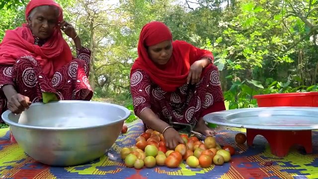 Giant Devil Catfish - River Monster Fish Cutting, Cooking & Eating in Village -