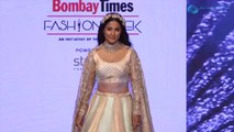 Hina Khan Ramp Walk As Show Stopper In Bombay Times Fashion Week 2021