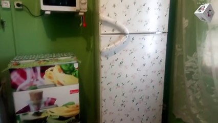 عندك ثلاجة مصدية دخلي تشوفي طريقة تجعلها جديدة باقل التكاليف (طريقة تركيب الستيكر )مع روتين خفيف