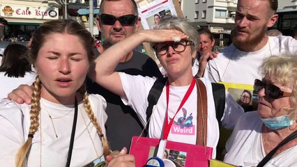 La "marche blanche d’espoir" pour Nathalie Prince a réuni 200 Fréjusiens ce dimanche