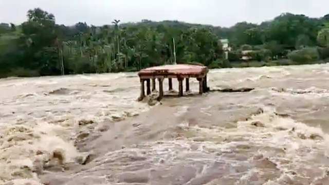 Kerala Floods: Kerala Rains Update | Oneindia Telugu