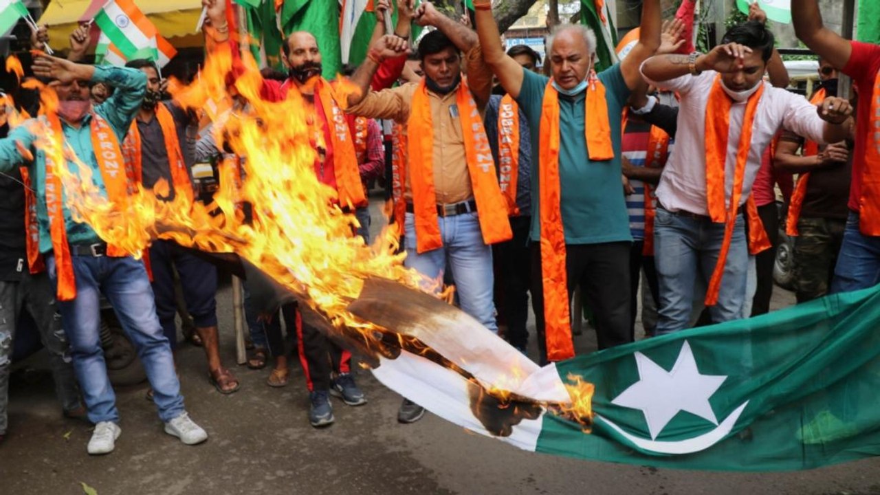 Top News: 2 Bihari migrants killed in Kashmir by militants