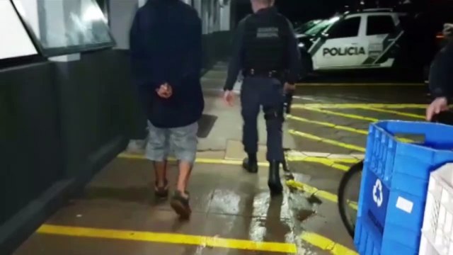 Indivíduo é detido por furto e levado à Delegacia pela GM