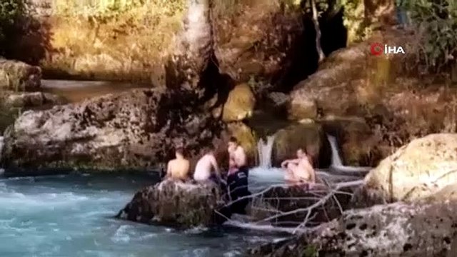 Erkek arkadaşıyla tartışan alkollü kadın Manavgat Şelalesi’nden aşağıya atladı
