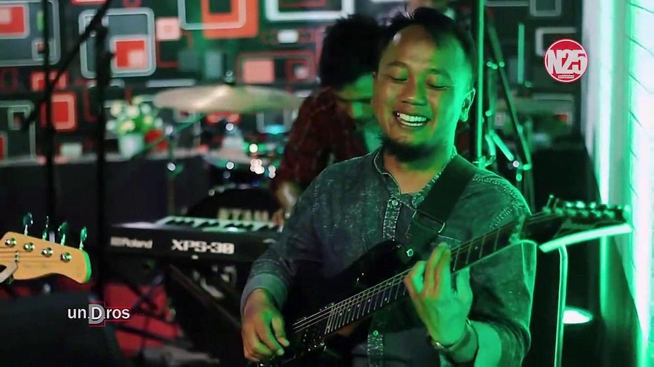 Dua lalaki - Rita Tila