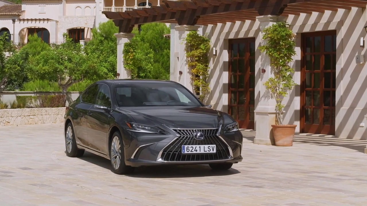 Der neue LEXUS ES 300h - Außendesign