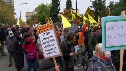 Miles de polacos se solidarizan con los inmigrantes