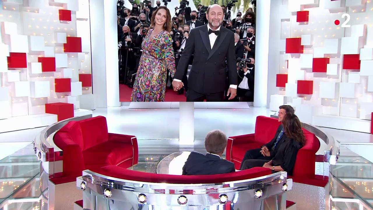 Julia Vignali évoque son compagnon Kad Merad dans "Vivement dimanche" - France 2