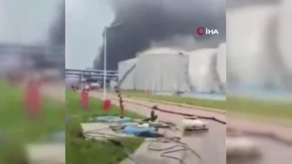 Kuveyt'te petrol rafinerisi alevlere teslim oldu