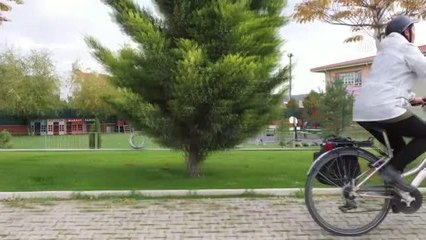 ESKİŞEHİR - Manolya öğretmen okula gitmek için kilometrelerce pedal çeviriyor