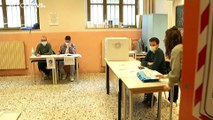 Ballottaggi, gli elettori latitano: in pochi alle urne per il secondo turno