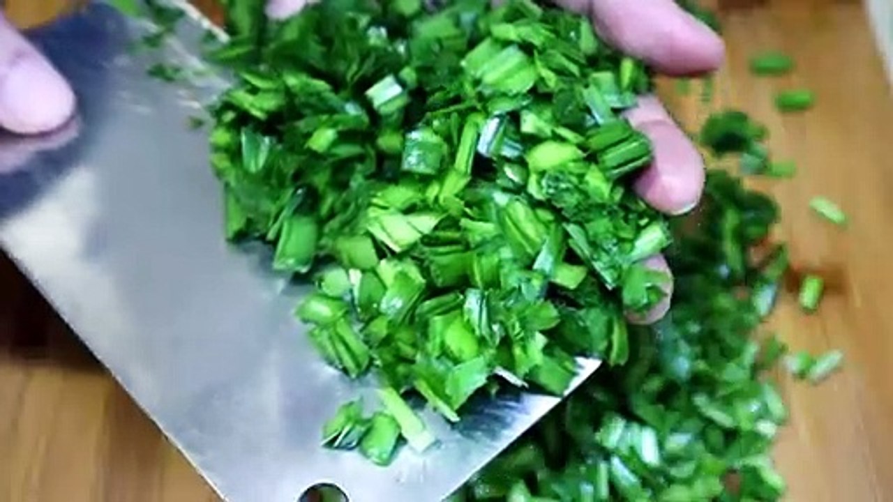 Street Food ||Chinese Food_ Scrambled Eggs with Chinese Chives.