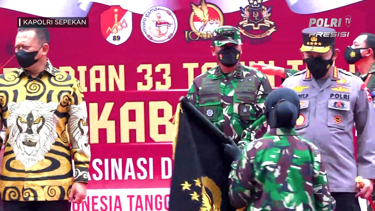 KAPOLRI SEPEKAN : Panglima TNI dan Kapolri Tinjau Vaksinasi dan Baksos Akabri 1989 (1/2)