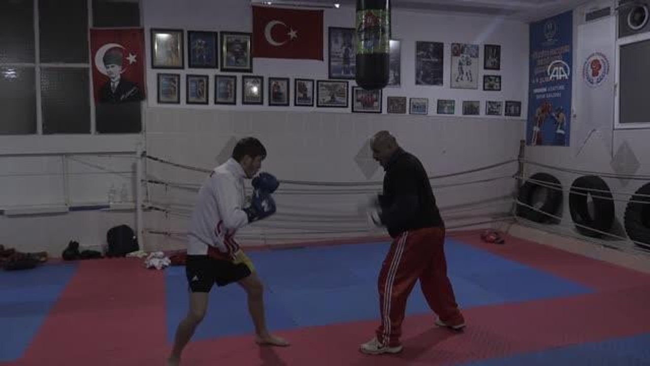 Dünya ikincisi milli sporcu, gözünü Kick Boks Avrupa Şampiyonası'na dikti