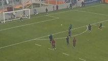 O futbolu bıraktı, futbol onu bırakmadı! Emre Belözoğlu'nun golü ortalığı salladı