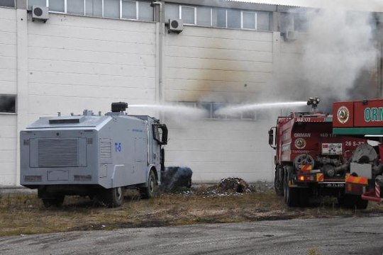 AMBALAJ FABRİKASINDAKİ YANGINA TOMA'LI MÜDAHALE