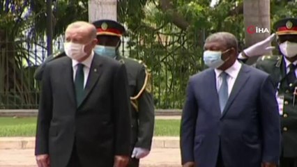 Cumhurbaşkanı Erdoğan, Angola'da resmi tören ile karşılandı