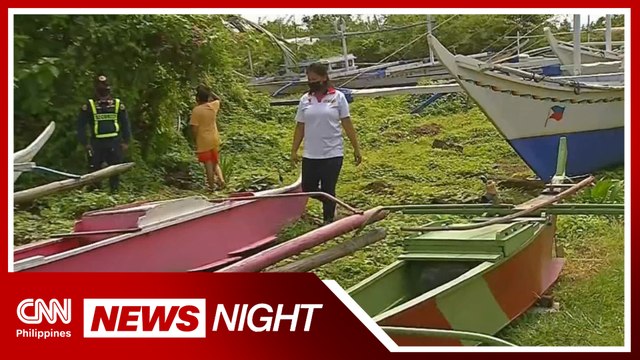 San Miguel Corporation gives free boats to Quezon fishermen