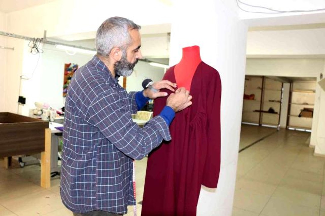 Malatyalı damat, dede mesleğini Tatvan'da sürdürüyor