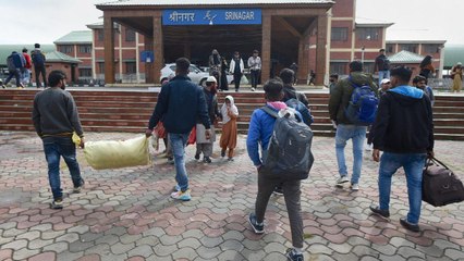 Nonstop:Fear of target killing in J&K,workers returning home