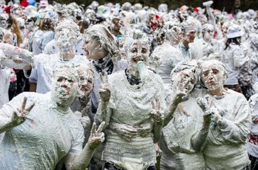 St Andrews students celebrate annual Raisin Monday