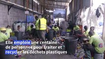 En RDC, une société recycle les déchets plastiques pour assainir Kinshasa