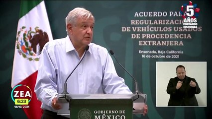 López Obrador firma decreto para regularizar autos "chocolate"