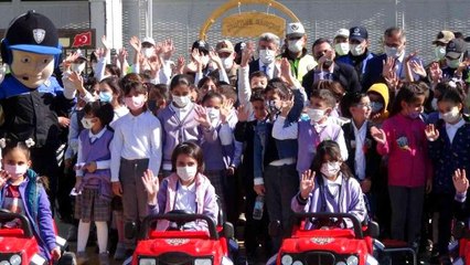 Mobil trafik eğitim tırı Van'da