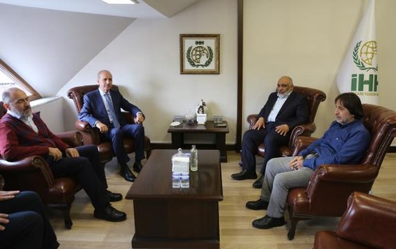 AK Parti Genel Başkanvekili Numan Kurtulmuş, İHH Genel Merkezini ziyaret etti