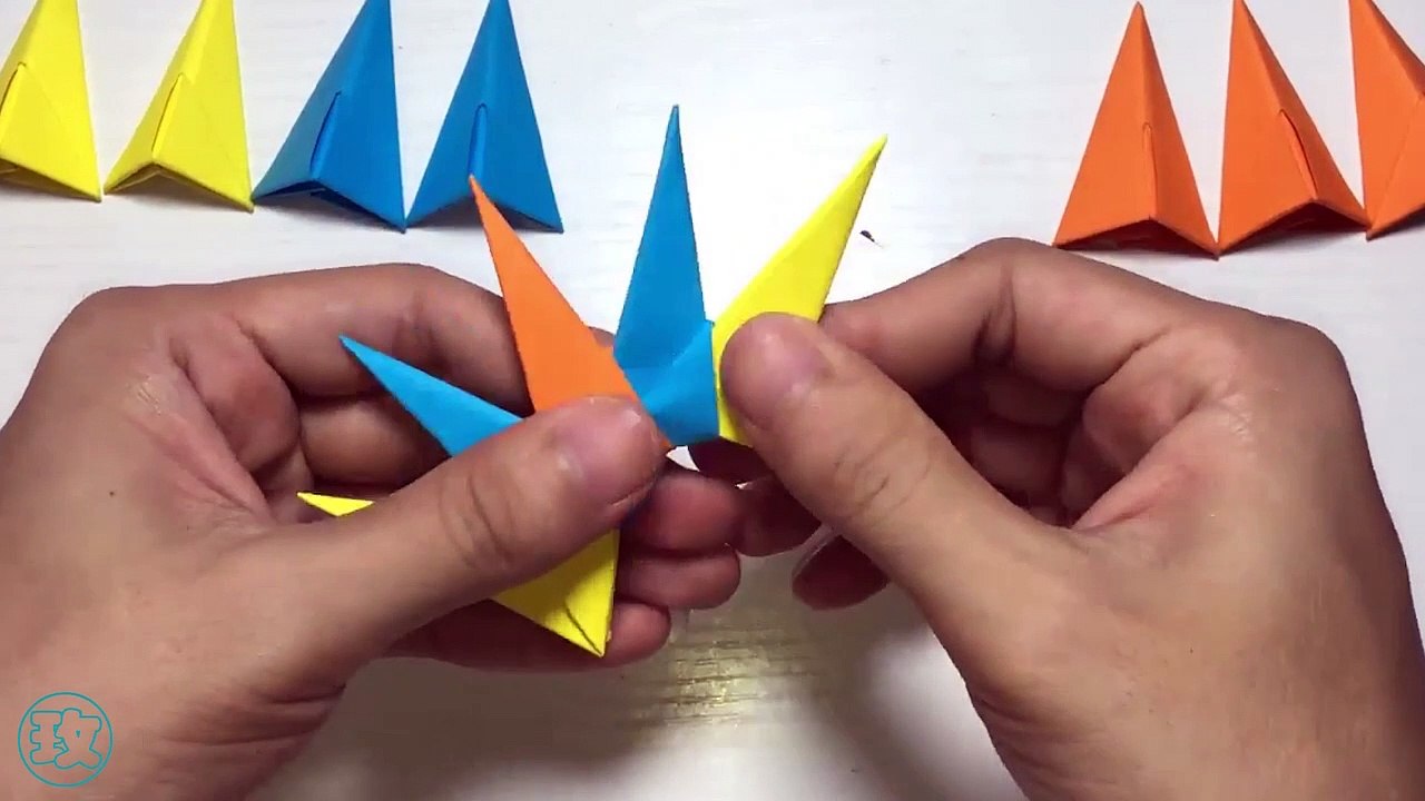 With 12 origami sheets and a bearing, DIY can make a very popular decompression artifact