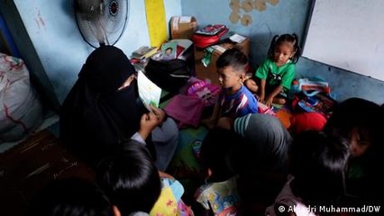 Children in Jakarta's slums get a second chance at education