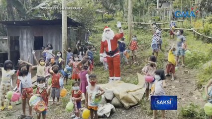 Скачать видео: Mga batang hindi makalabas dahil sa pandemic, binigyan ng pamaskong regalo | Saksi