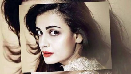 मम्मी बनने के बाद दीया मिर्जा का दिखा बोल्ड अवतार, फिट फिगर के साथ फ्लॉन्ट किए टोन्ड लेग्स