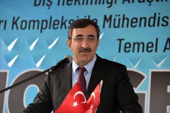 TBMM PLAN VE BÜTÇE KOMİSYONU BAŞKANI YILMAZ DÜNYADA AŞI TEMİNİNDE SORUN YAŞAMAYAN TEK ÜLKEYİZ