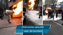 Bombero de CDMX carga tanque de gas en llamas para evitar explosión en restaurante de la Del Valle