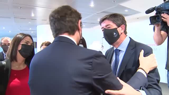 Inesperado encuentro entre Inés Arrimadas y Albert Rivera en un foro de turismo en Madrid