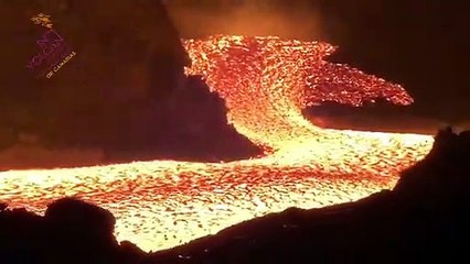 Así avanza la colada del volcán de La Palma en la zona de Tacande