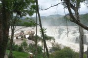 Imagens de cachoeiras no Oeste impressionam após período de chuvas; veja vídeo