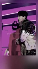 Jungkook sees only Rose OMG its True Love(1080P_HD)